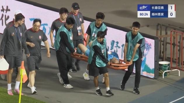 飞身单手将 飞身单手将