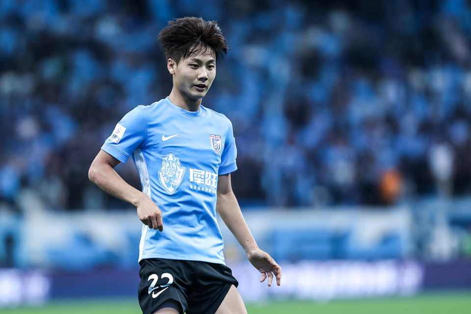 替补, 随即与大连, QAX