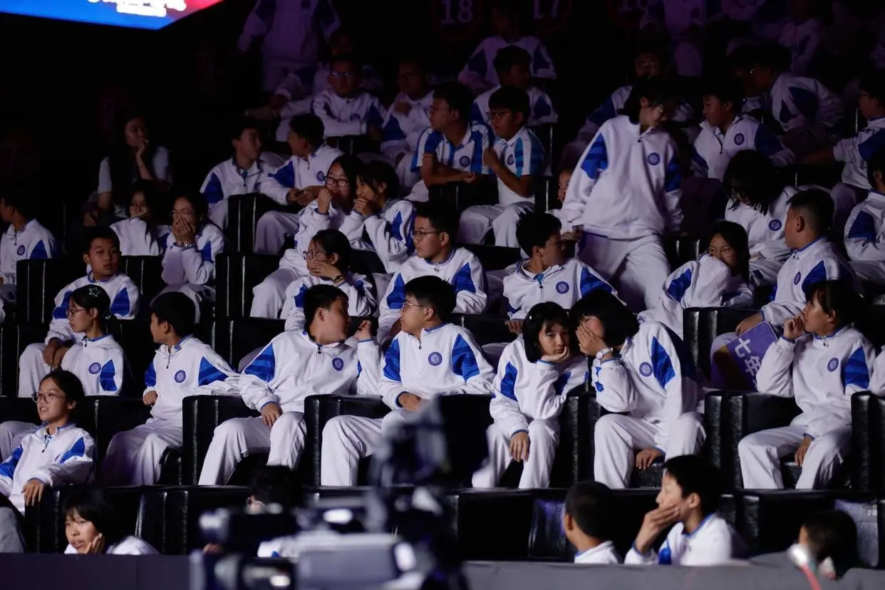 AA, 自己的, 现在在场上